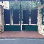 A Due Passi Da Bed and Breakfast Aci SantʼAntonio