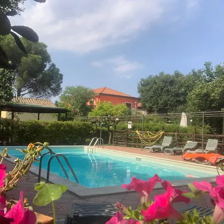 Bed & Breakfast A Due Passi Da *