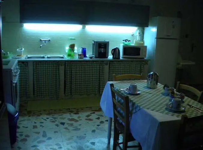 B&B A Due Passi Da 아치 산 안토니오