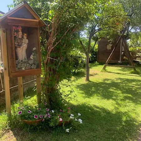 A Due Passi Da Aci SantʼAntonio