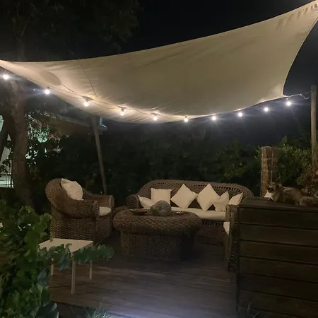 A Due Passi Da 3* Aci SantʼAntonio